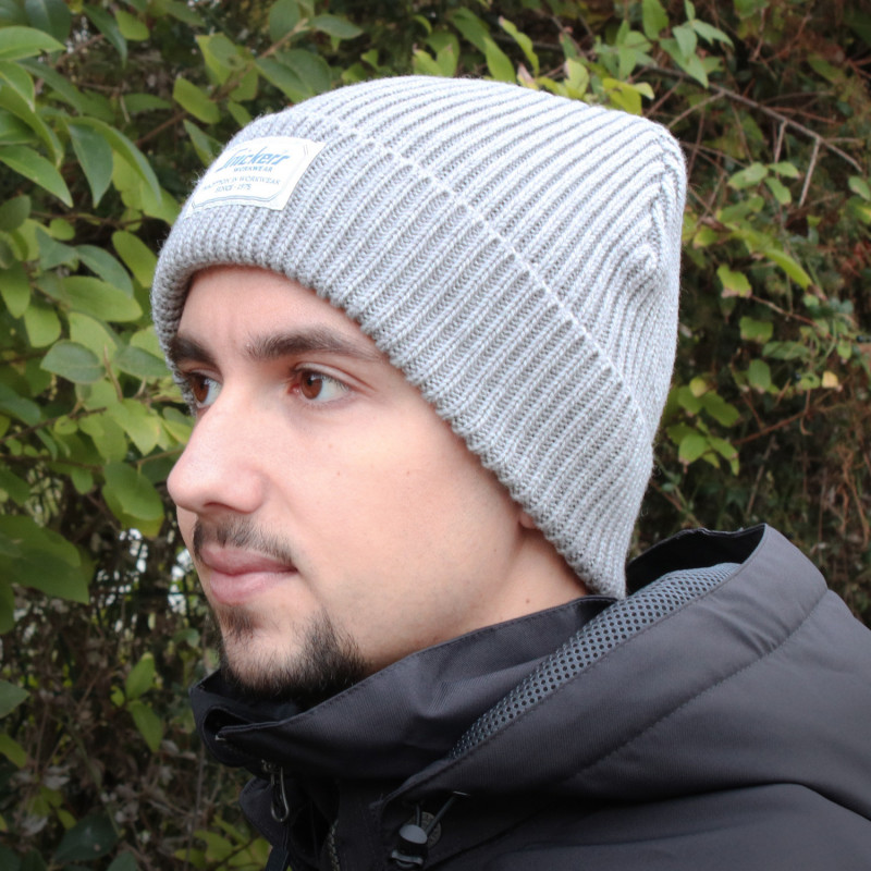 Bonnet en laine tricotée Snickers